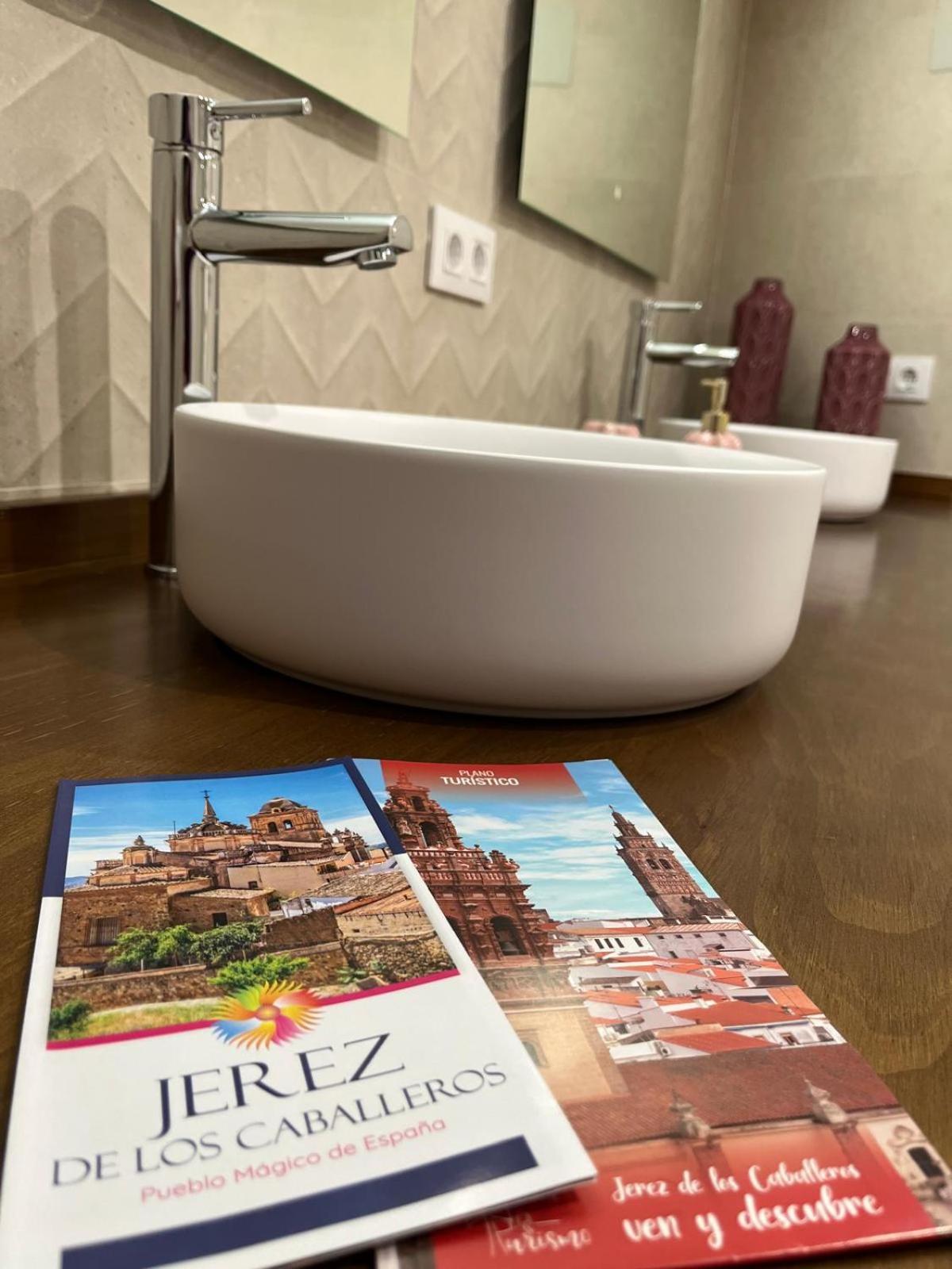 Apartamentos San Miguel Jerez De Los Caballeros Εξωτερικό φωτογραφία
